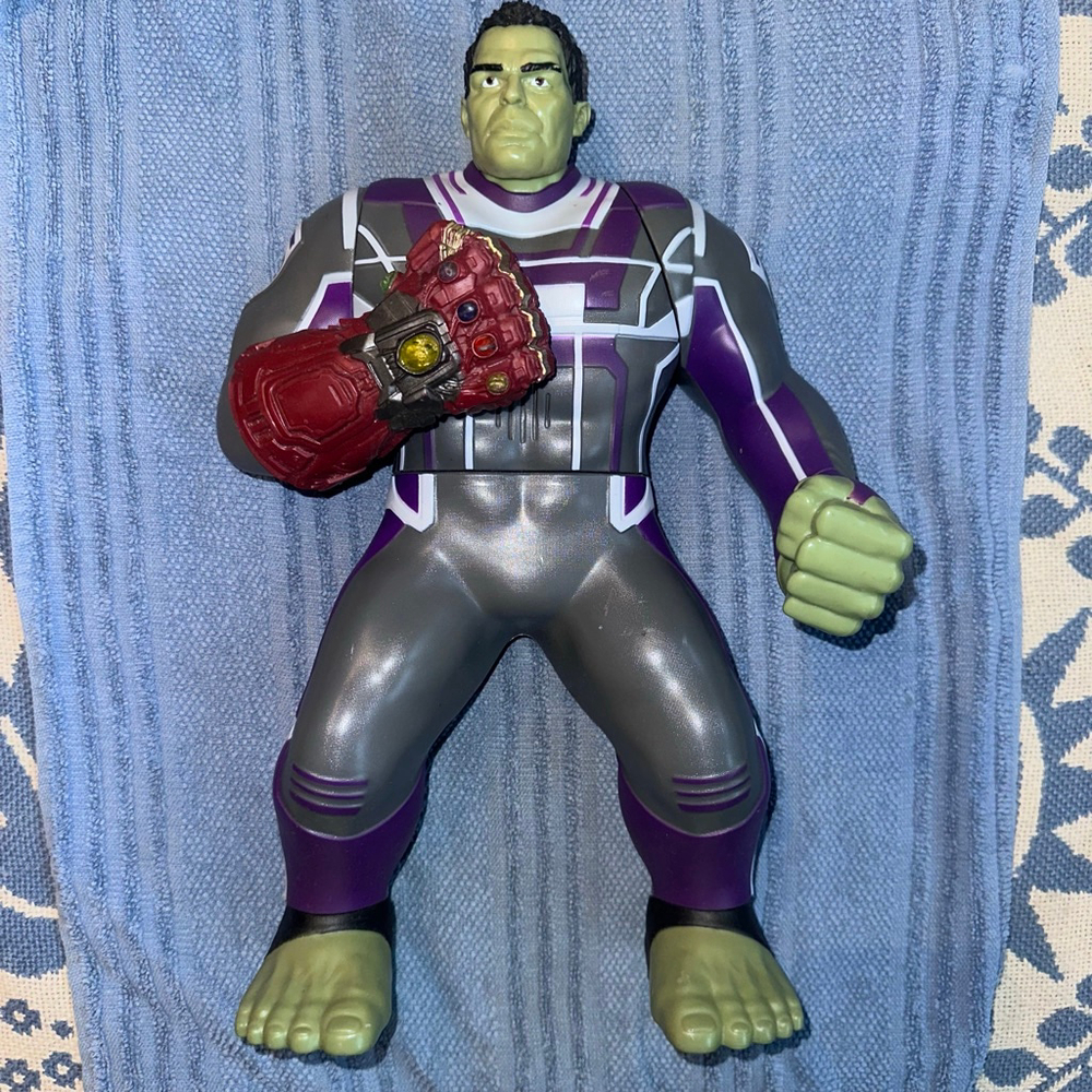 Marvel Avengers Power Punch Hulk Infinity Glove 20+ Phrases Sounds Action Figure